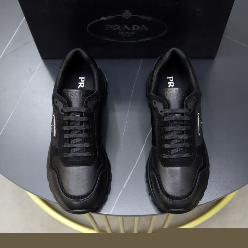 Pra*a casual shoes